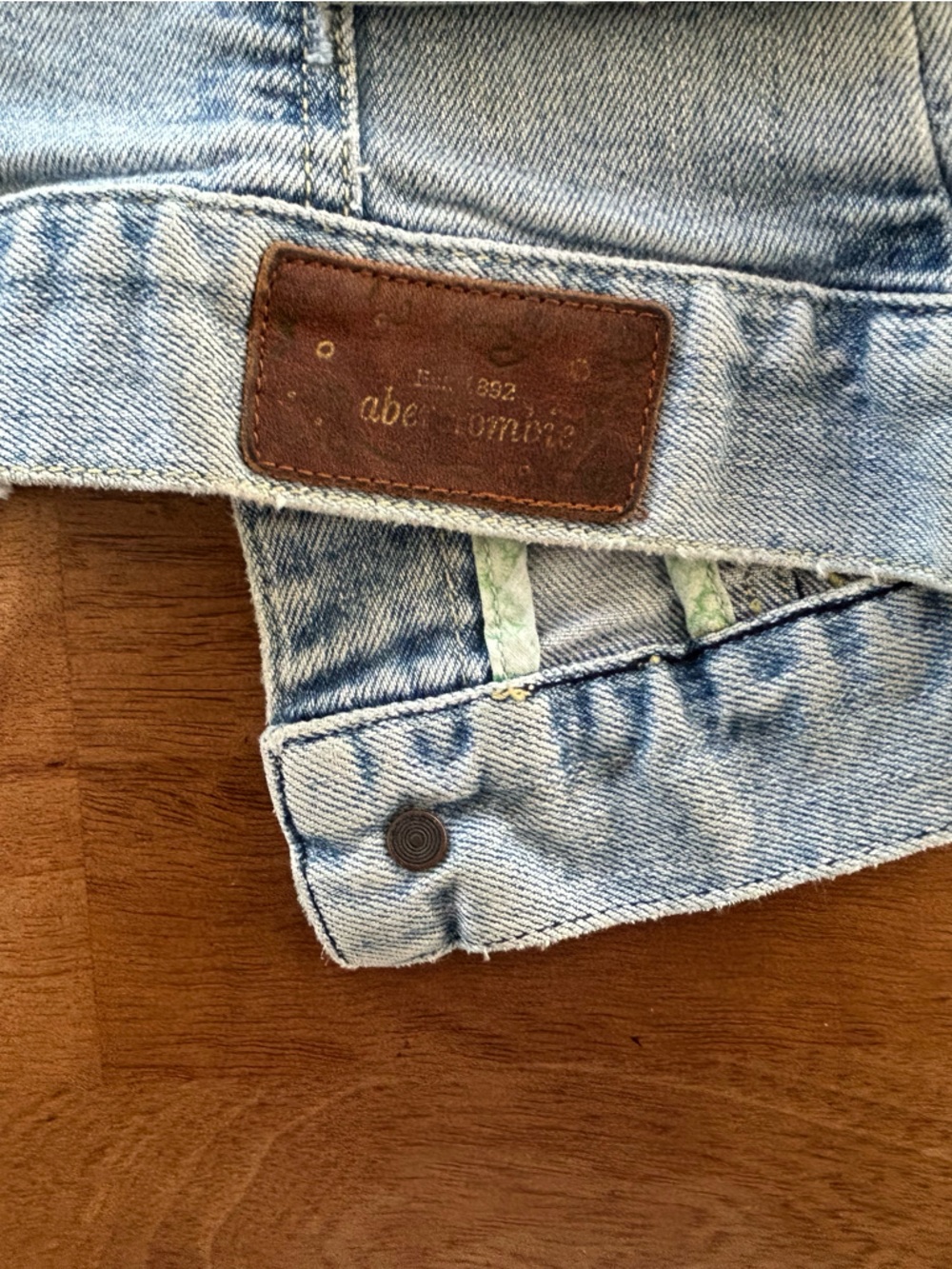 Abercrombie & Fitch Vintage style Light Blue Denim Jacket - Teen Large - Picture 9 of 9